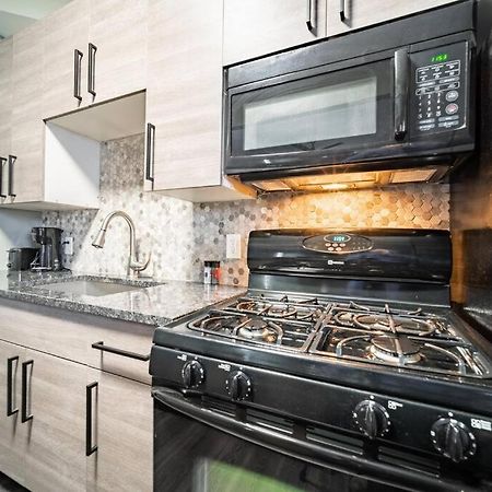 Walkable Gem In Little Italy Apartment Cleveland Bagian luar foto