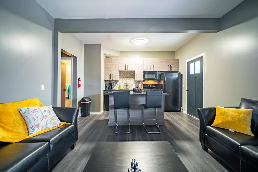 Walkable Gem In Little Italy Apartment Cleveland Bagian luar foto