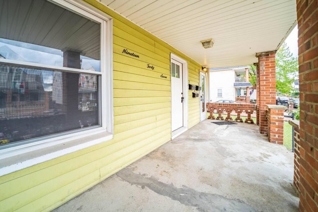 Walkable Gem In Little Italy Apartment Cleveland Bagian luar foto